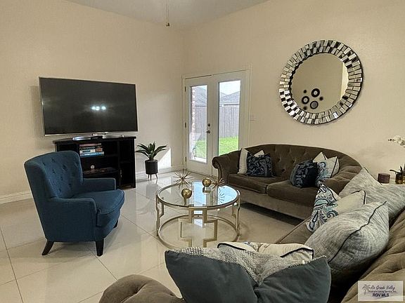 2nd image of 2482 Lexington Pl