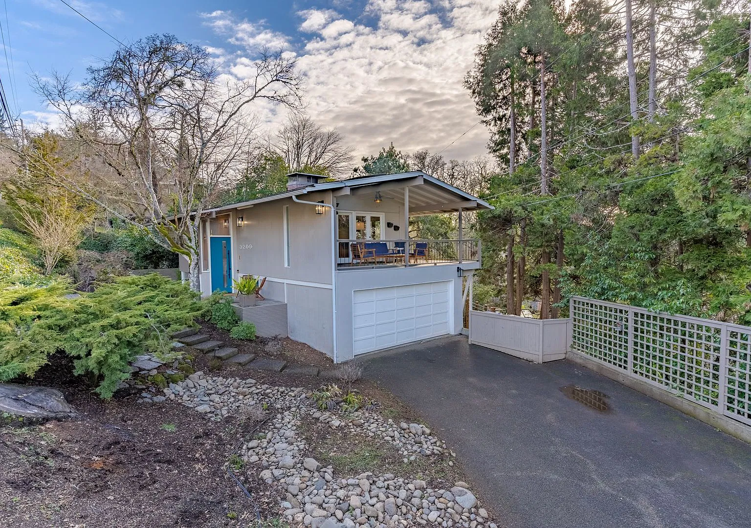 Gorgeous Mid-Century Modern, in the heart of Candalaria! — Photo 1