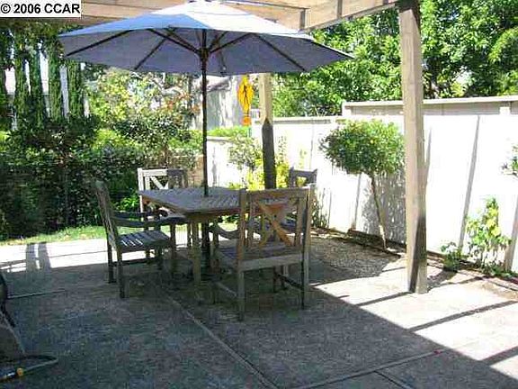 Great yard for entertaining