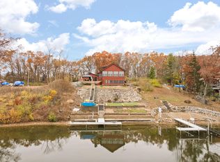 14601 Brookhurst Dr, Cement City, MI 49233