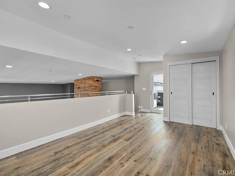 2415 Carnegie Ln #C — Photo 39