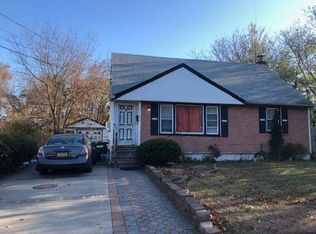 599 Mitchell St, Uniondale, NY