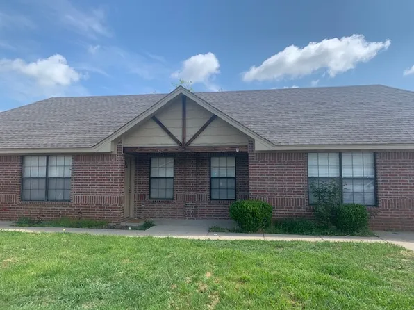 1825 N Paddock St, Stephenville, TX 76401