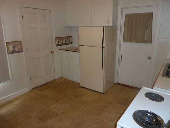 4th image of 311 Waller Ave