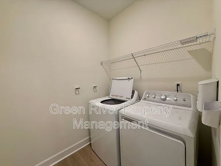 3435 Auvenshine Way — Photo 20