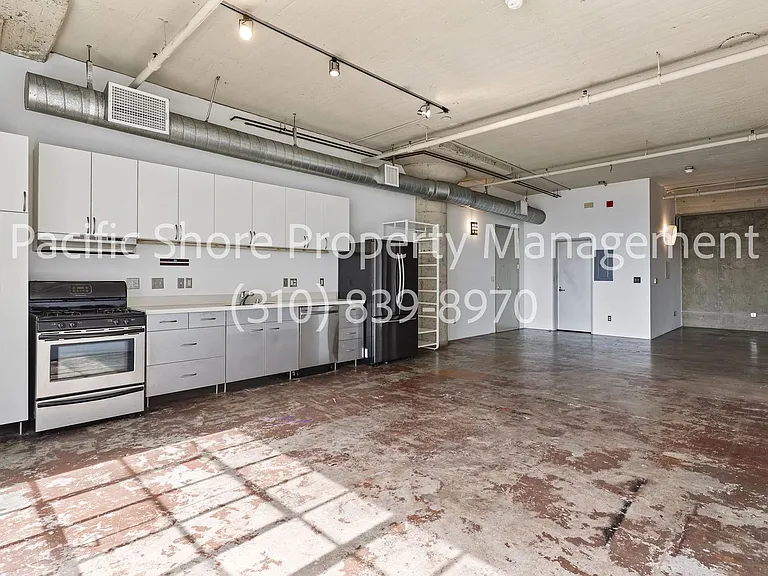 1855 Industrial St #408 — Photo 2