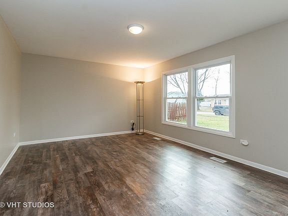 2nd image of 1043 Bradfield Ct