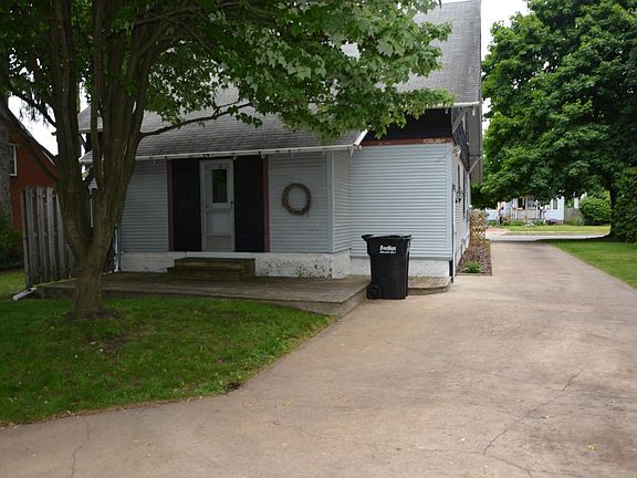 4th image of 2421 Meyer Ave SW