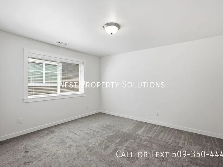 123 9th Ave #8 — Photo 12