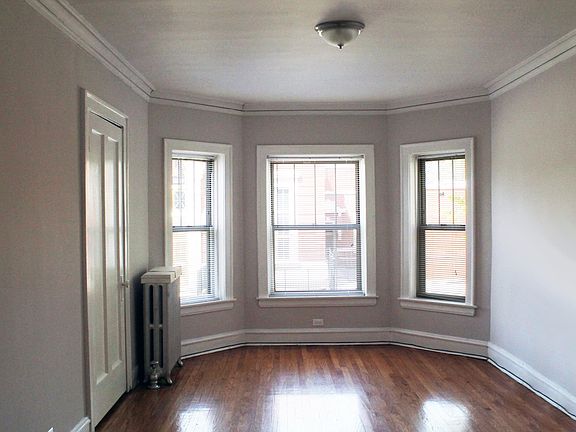 3rd image of 2243 W Eastwood Ave #222501009