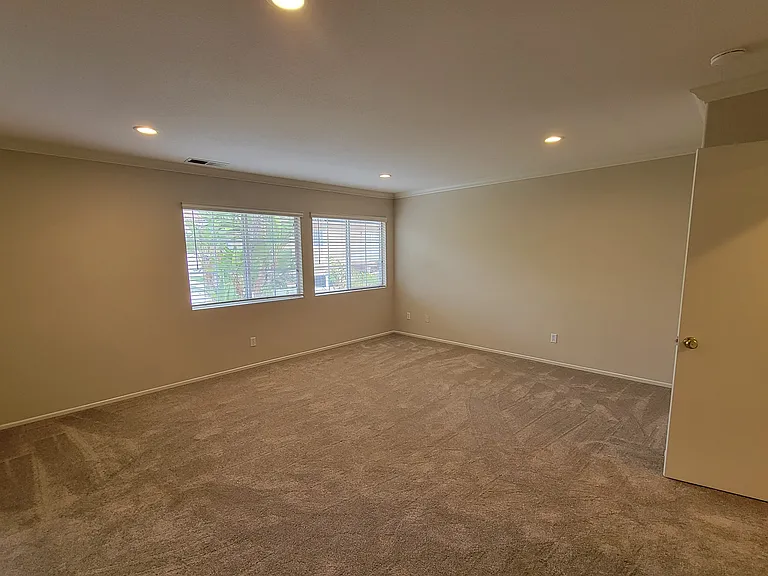 29 Sorenson — Photo 16