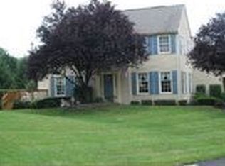 636 Chatham Ct, Chalfont, PA 18914