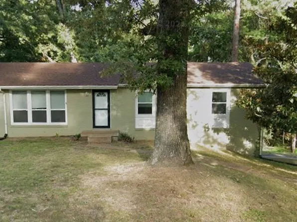 110 Meadowbrook Dr, Clarksville, TN 37042