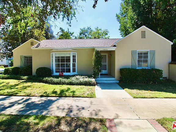 2nd image of 11410 Aqua Vista St