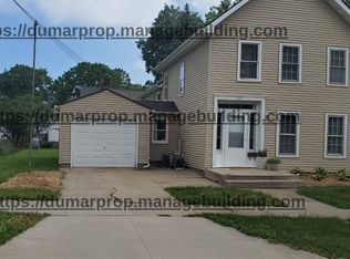 803 W 6th St, Cedar Falls, IA 50613