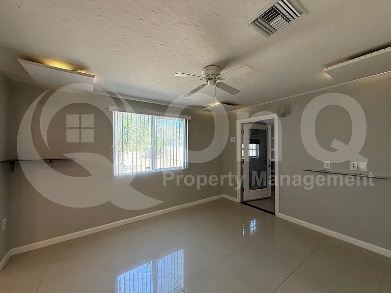 3838 E Seneca St — Photo 16