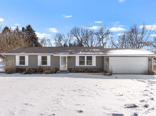 4446 Scarlet Oak Dr, Rockford, IL 61109