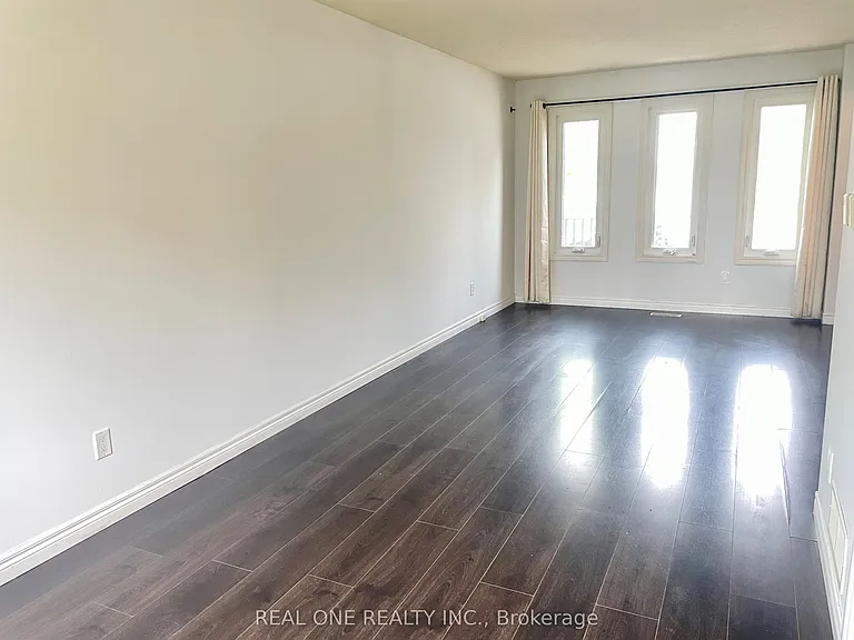 19 Blair Cres — Photo 22