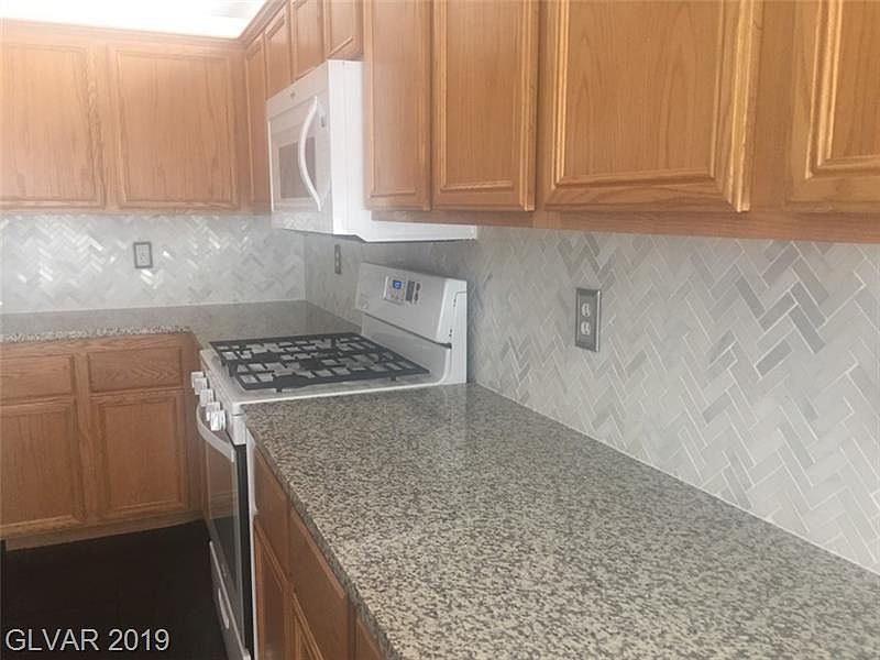 1st image of 10231 Queensbury Ave