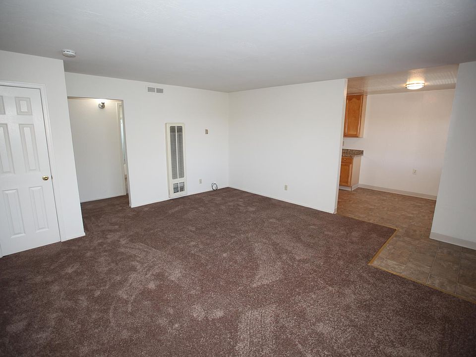 Living Room/ Kitchen