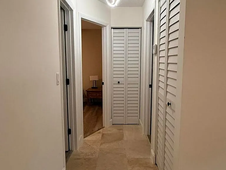 550 SW Natura Ave #550 — Photo 7