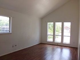 3rd image of 11023 Kirkridge Dr