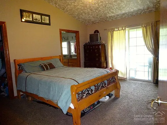 16287 Leona Ln, La Pine, OR 97739 | Zillow