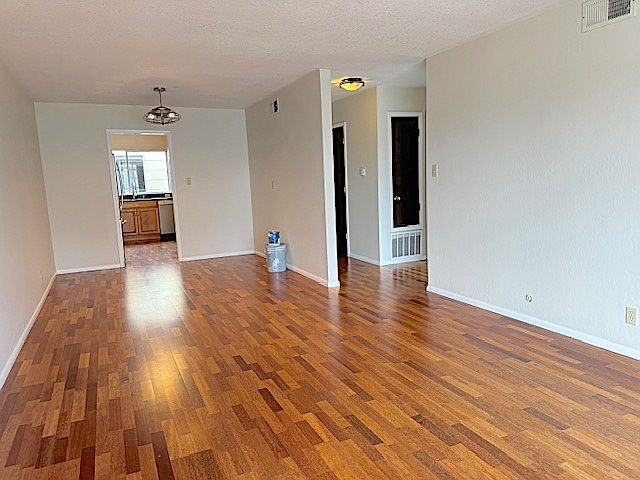 1st image of 463 23rd Ave APT 3