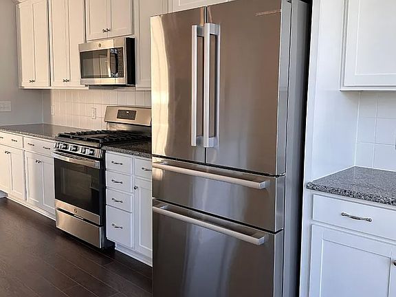 5th image of 1007 Freeport Dr