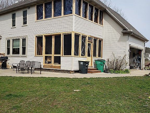 2 story screen porch