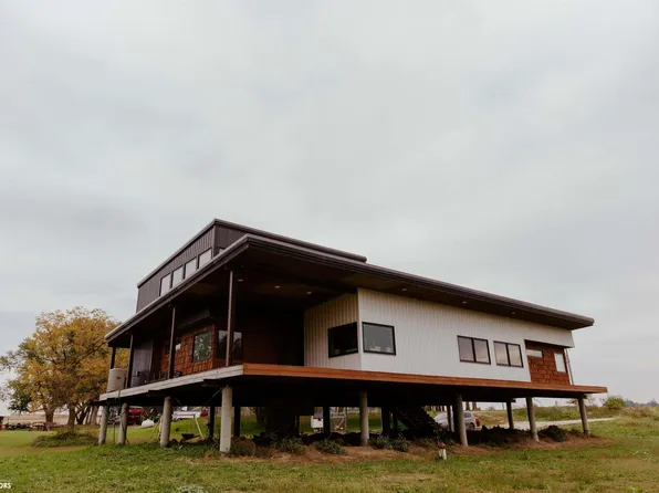 2059 215th St, Audubon, IA 50025