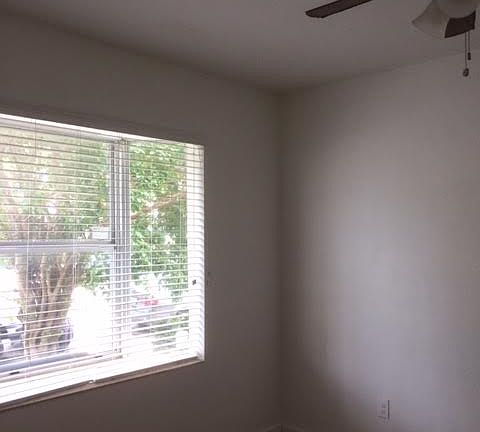 5th image of 1520 Meridian Ave APT 1