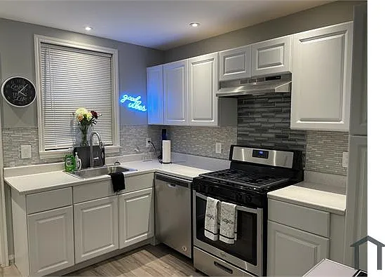 1516 Rowan St #1 — Photo 2