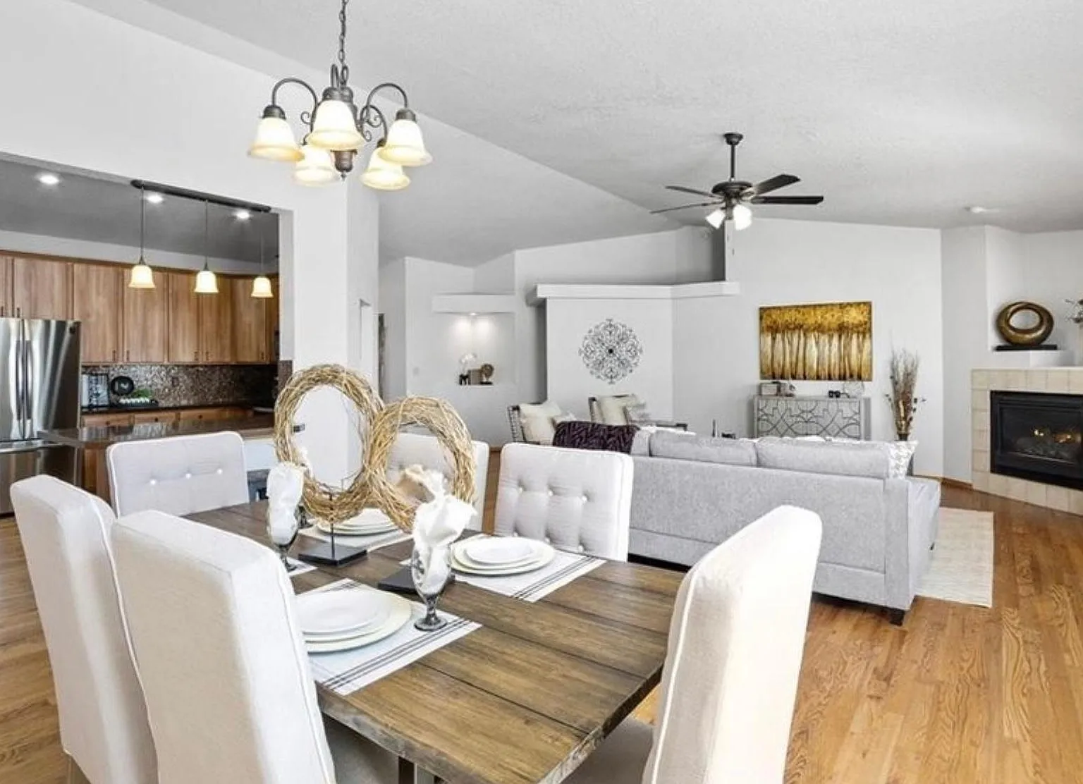 9544 Waterbury Dr — Photo 4