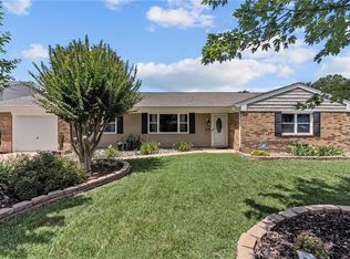 5112 Clear Lake Cir, Virginia Beach, VA 23464