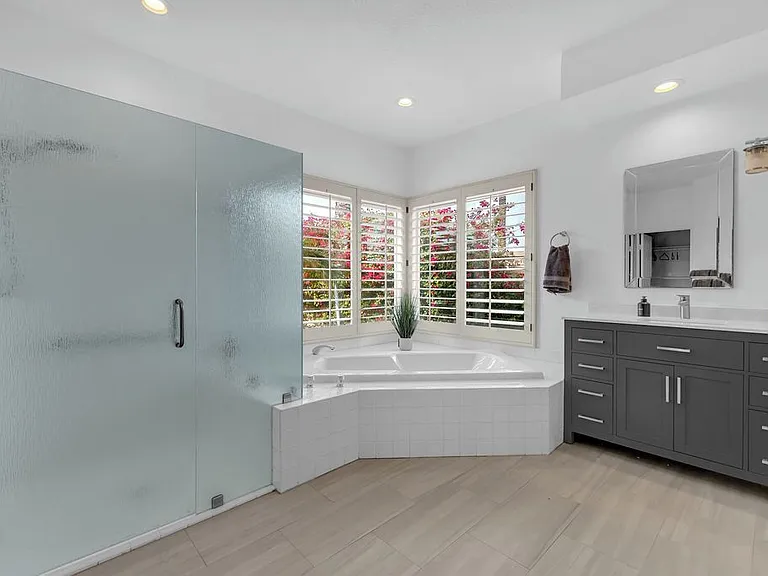 44375 Indian Canyon Ln — Photo 17
