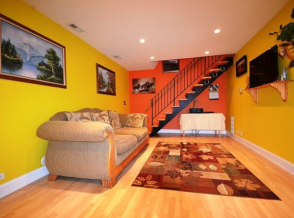 2nd image of 1082 Cove Dr #142-C