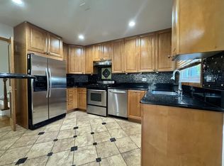 7156 W Niles Ave, Niles, IL 60714