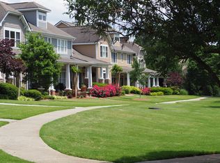 1025 Freedom Ln, Roswell, GA 30075