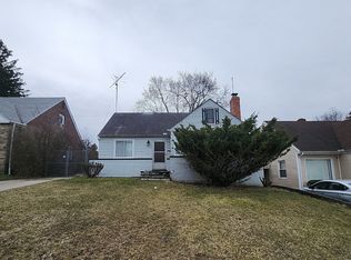 19412 Gardenview Dr, Maple Heights, OH 44137