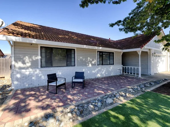 799 S Rachel Dr, Galt, CA 95632