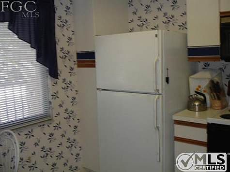 4th image of 4121 Lorene Dr Unit 208