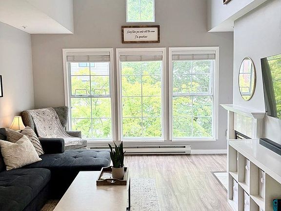 5th image of 888 Gauthier Ave #402