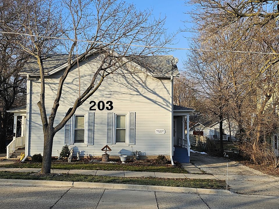 1st image of 203 E Washington St