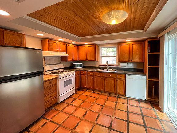 3rd image of 1509A Newton St