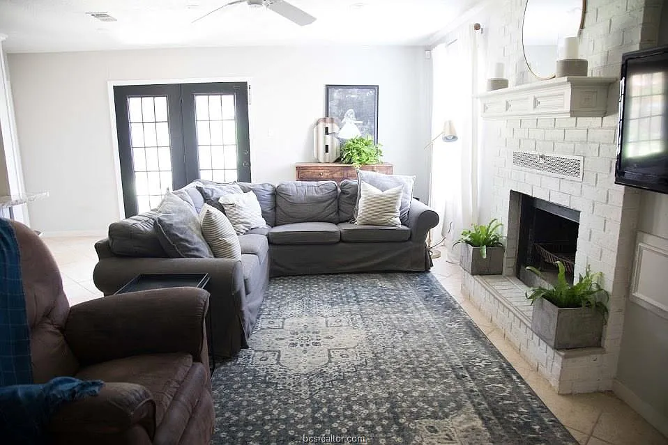 4 bed, 1222 sqft, $1,800 — Photo 4