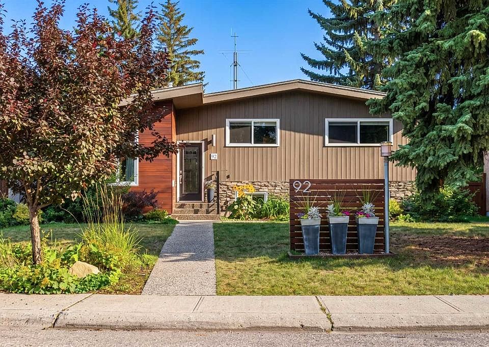 1st image of 92 N Chinook Dr SW