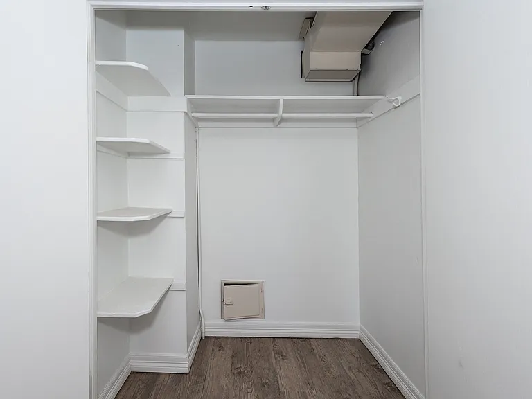Skylark Apartments — Photo 36