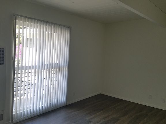 2nd image of 1930 Cheremoya Ave #H