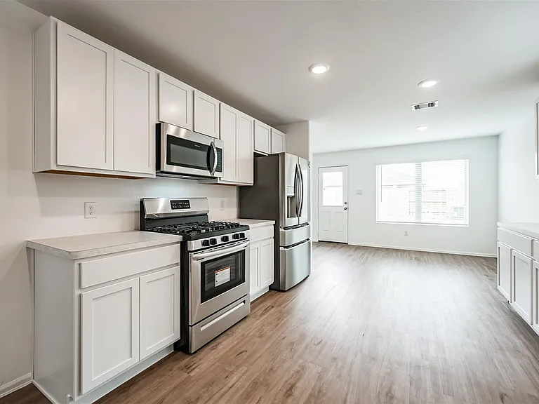 9123 Estes Lakes Dr — Photo 20